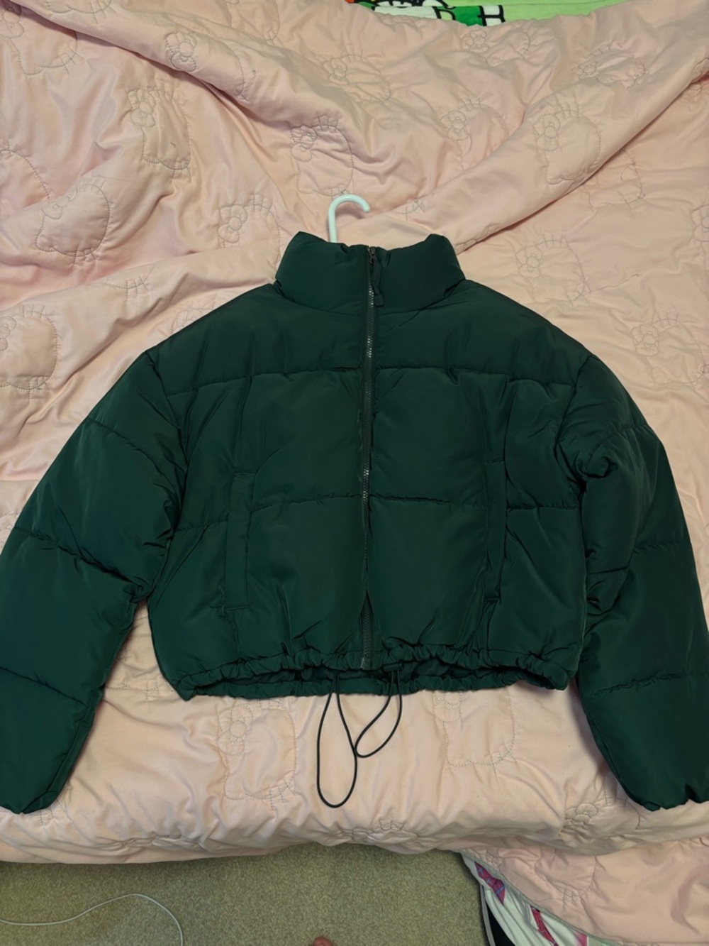 Green cropped puffer jacket